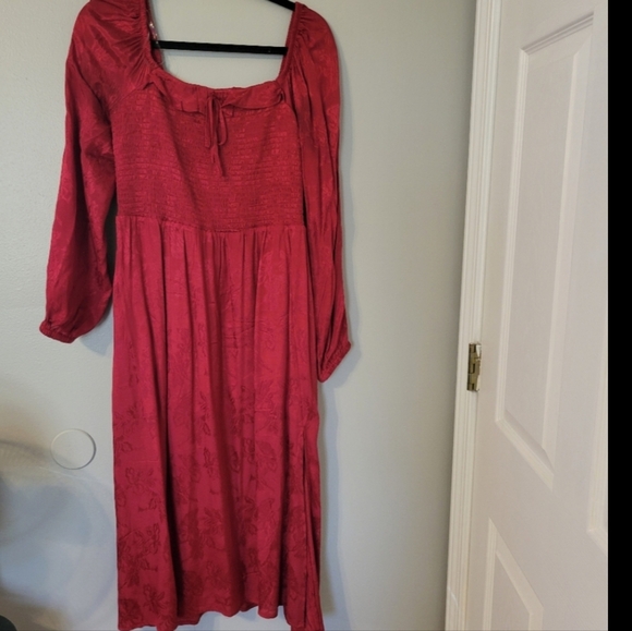 Maurices Red Floral Long Sleeve Midi Peasant Dress With Pockets. Size M - Picture 4 of 8